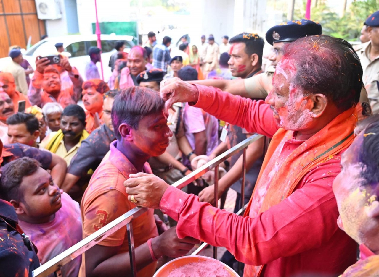 The Chief Minister warmly welcomed everyone,