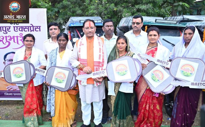 Gift of e-rickshaw to Bihaan's 12 didis E-Rickshaw