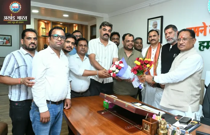 A delegation of Chhattisgarh State NHM Employees Union met the Chief Minister मुख्यमंत्री विष्णुदेव साय