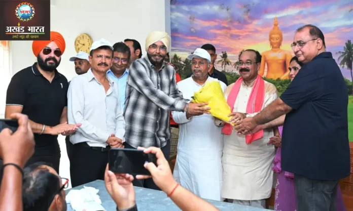 Deputy Chief Minister Arun Saw and officials did Shramdaan उपमुख्यमंत्री अरूण साव