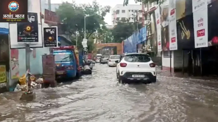 Heavy rain causes waterlogging in Kolkata कोलकाता