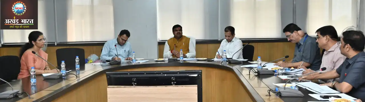 शिक्षा मंत्री गजेन्द्र यादव