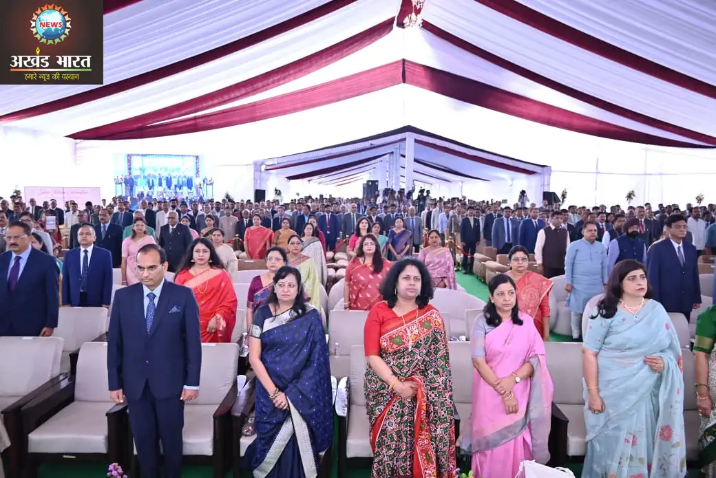 राज्यपाल रमेन डेका