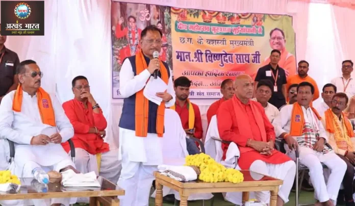 Chief Minister participated in Deep Mahotsav programme at Bhuiyampani in Lalunga मुख्यमंत्री विष्णुदेव साय