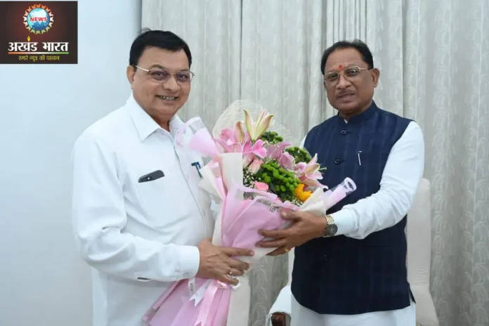 Lakhanlal dewangan with cm vishnudev sai मंत्री लखनलाल देवांगन
