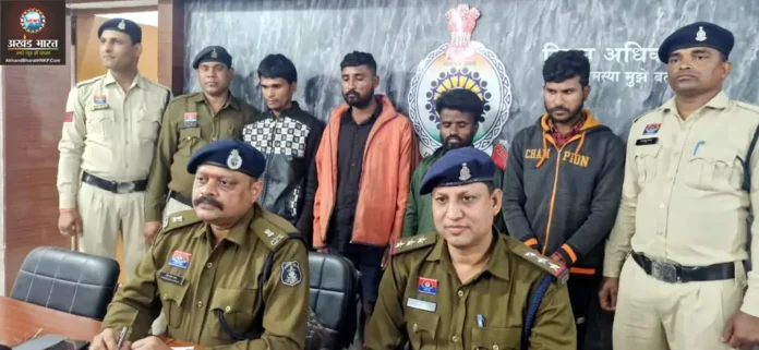 Came disguised as excise officer to conduct raid छत्तीसगढ़