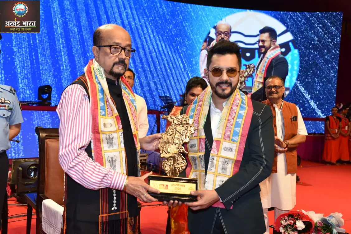 राज्यपाल रमेन डेका