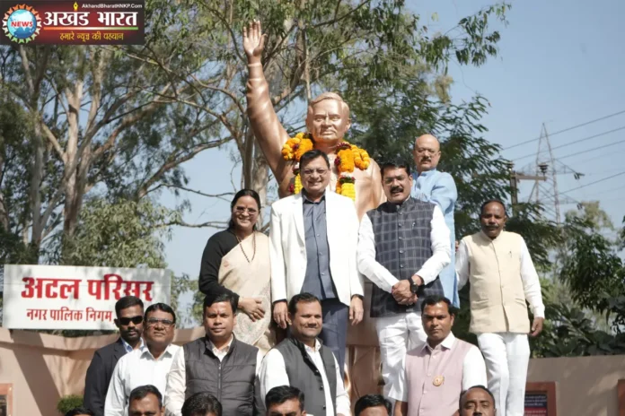 मंत्री लखनलाल देवांगन