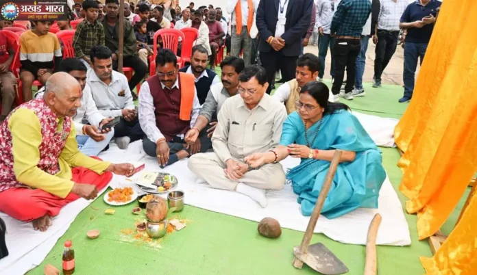 मंत्री लखनलाल देवांगन