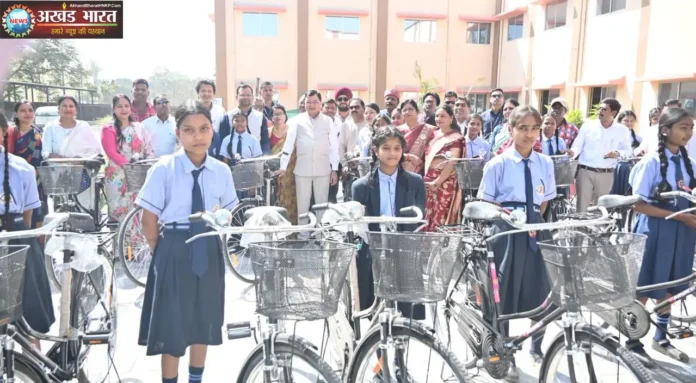 उद्योग मंत्री लखनलाल देवांगन