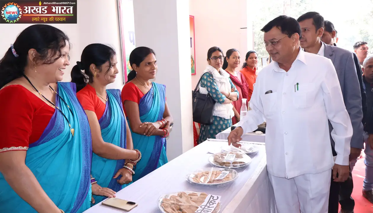 मंत्री लखनलाल देवांगन