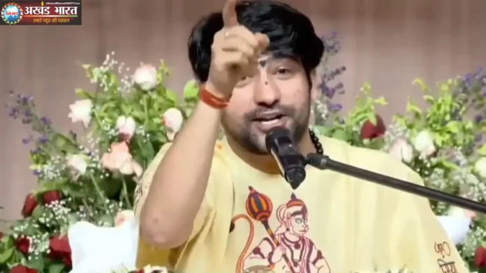 Crowds gathered at the Katha on the very first day