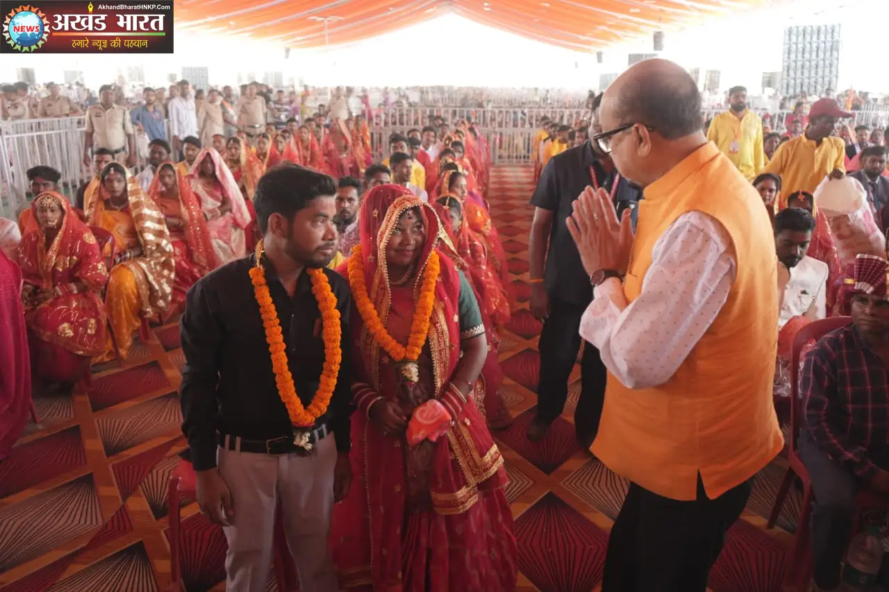 राज्यपाल रमेन डेका