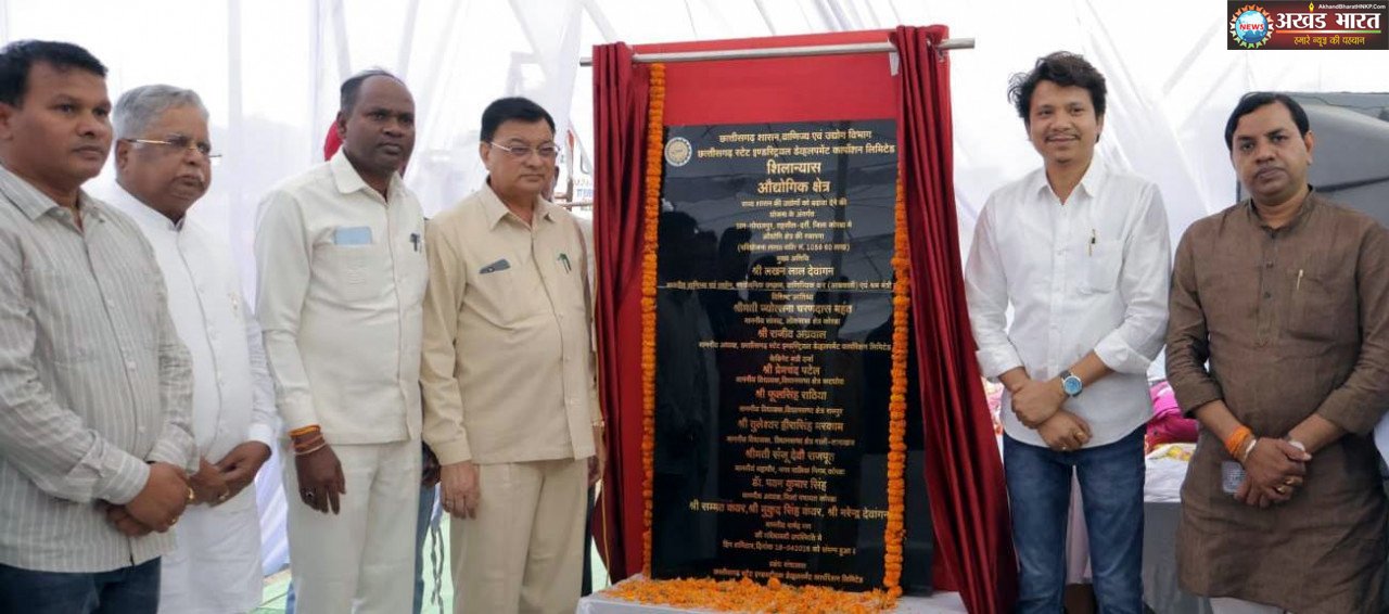 मंत्री लखनलाल देवांगन