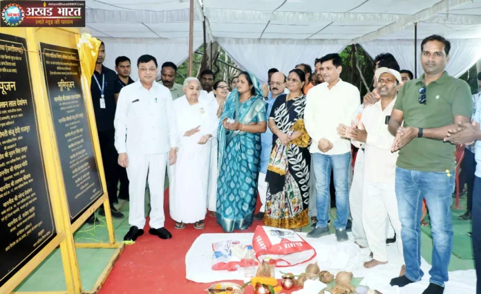 Industry Minister and Mayor performed the ground breaking ceremony for development works worth Rs 3.75 crore