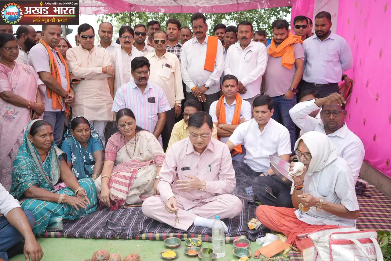 मंत्री लखनलाल देवांगन