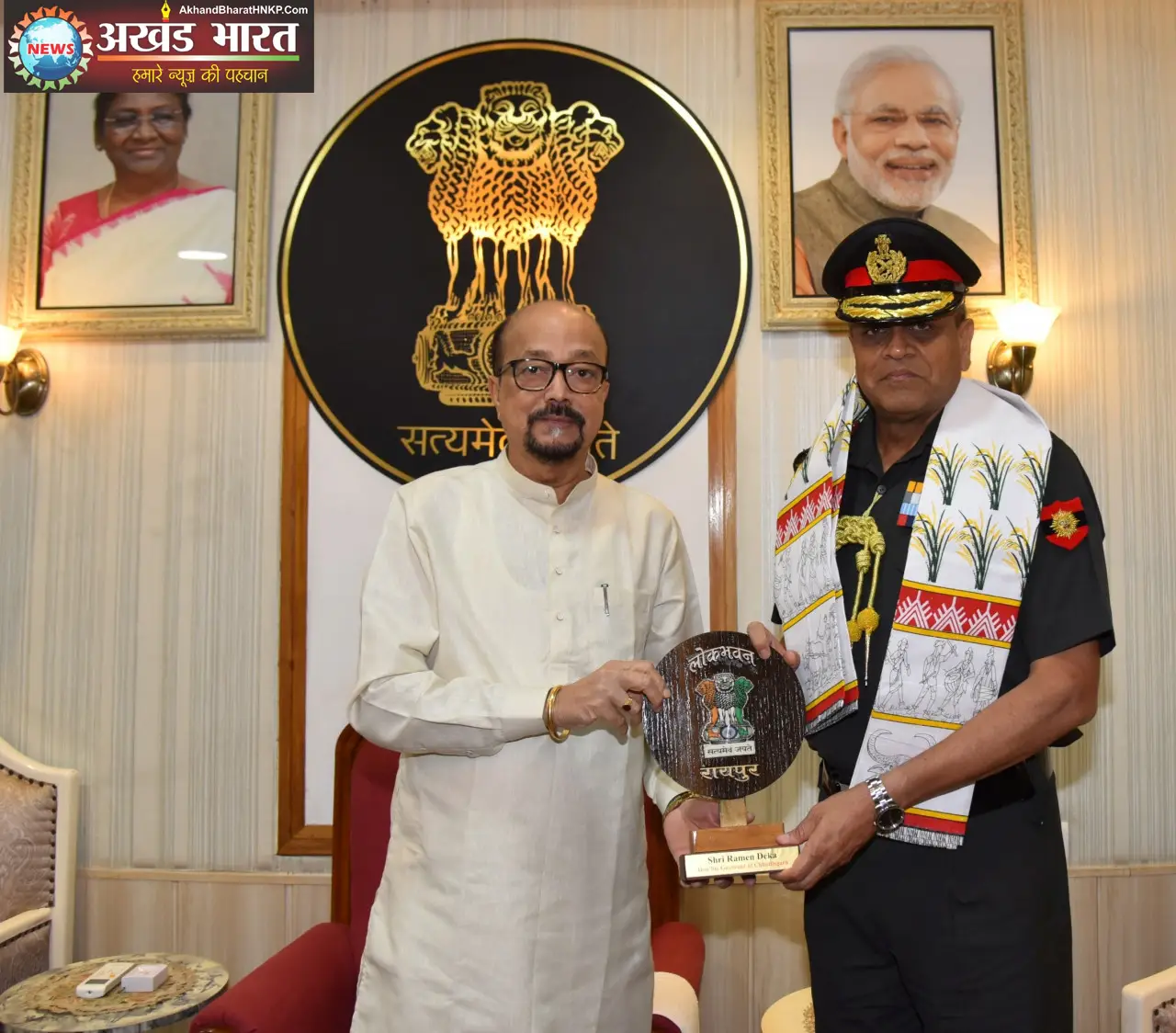राज्यपाल रमेन डेका