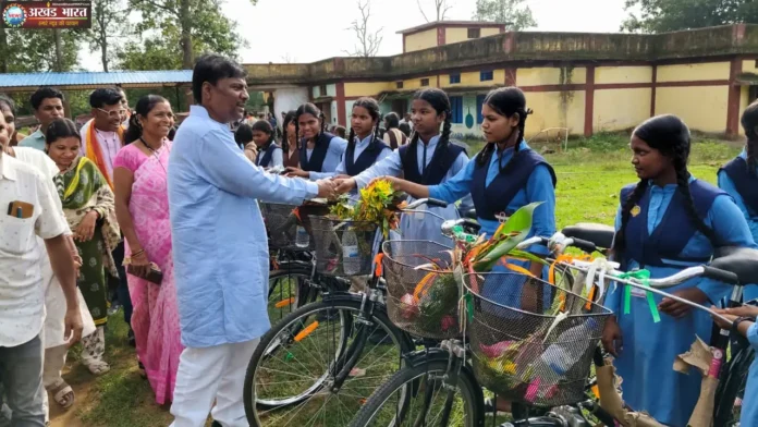 सरस्वती साइकिल प्रदाय योजना
