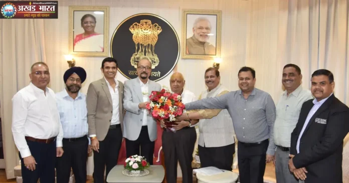 राज्यपाल रमेन डेका