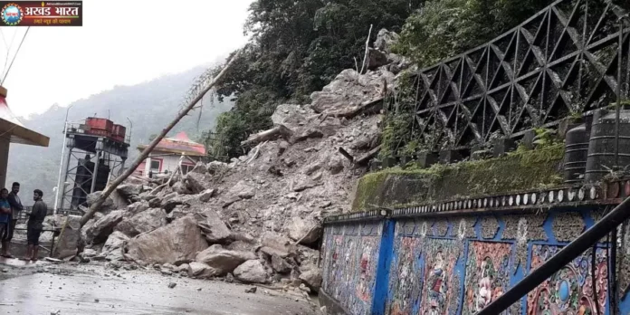 Landslide at tunnel under construction समरदुंग सुरंग