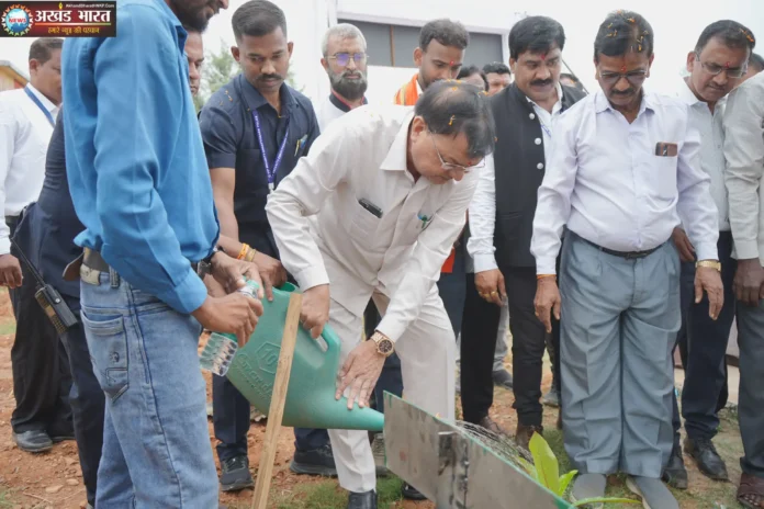 मंत्री लखनलाल देवांगन