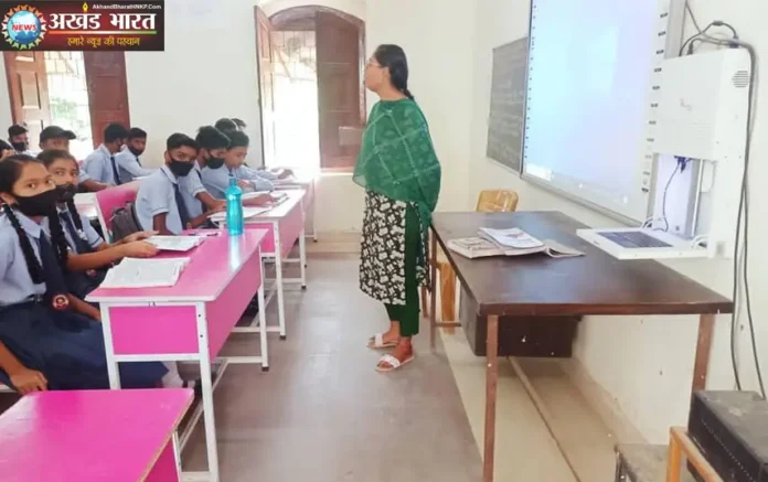 Retired teachers will be able to teach शैक्षणिक सत्र