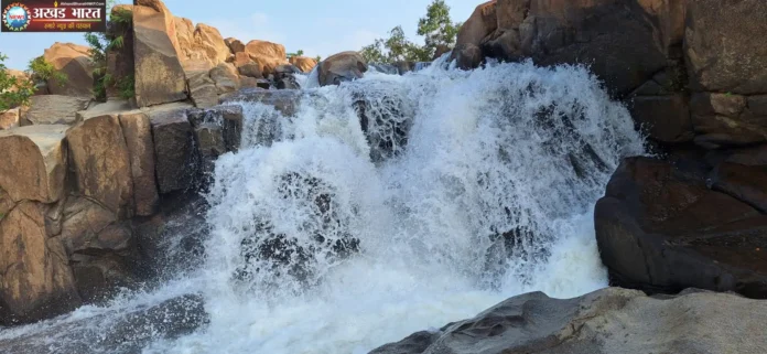 Stay alert at waterfalls and picnic spots