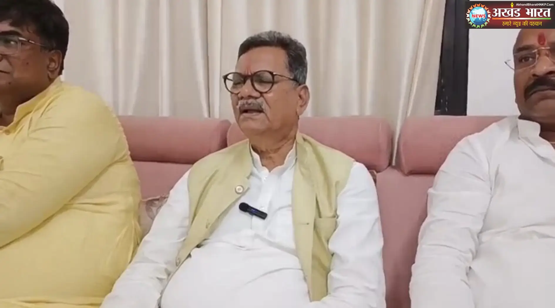 नेता प्रतिपक्ष चरणदास महंत
