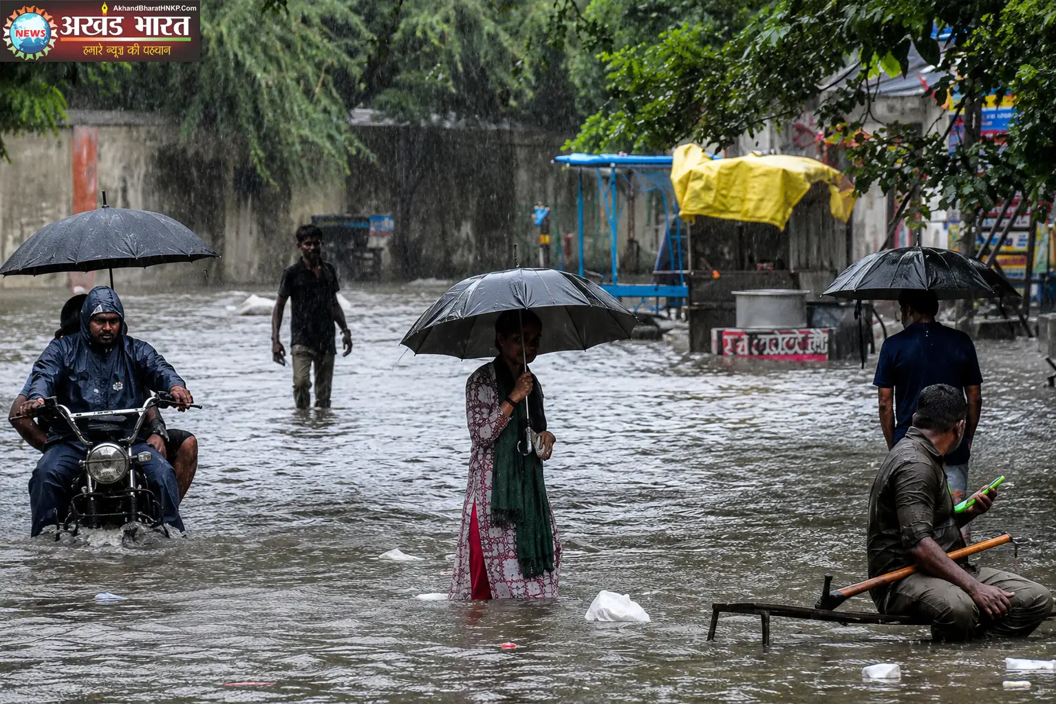 मूसलाधार बारिश